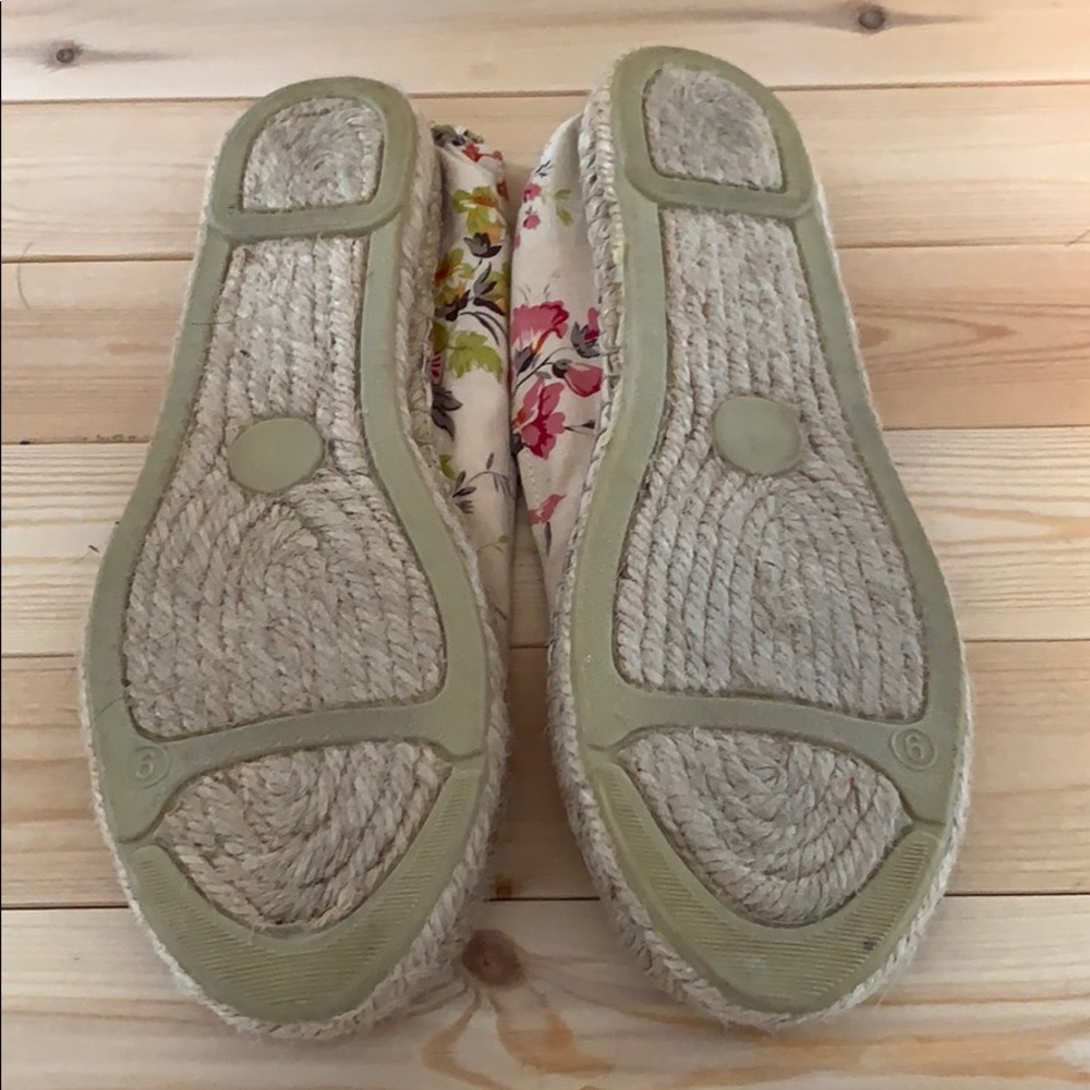 Shoes - Picture 3 of 3